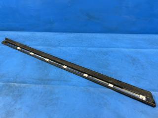 Молдинг на дверь правый передний Nissan TEANA J31, TNJ31, PJ31 VQ23 3 ракурс