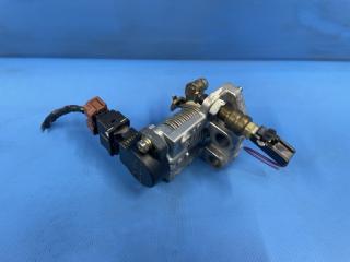 Датчик с педали газа Mitsubishi DELICA PE8W 4M40 ME202649 3 ракурс Датчик с педали газа Mitsubishi DELICA PE8W 4M40 ME202649 3 ракурс