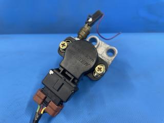 Датчик с педали газа Mitsubishi DELICA PE8W 4M40 ME202649 5 ракурс Датчик с педали газа Mitsubishi DELICA PE8W 4M40 ME202649 5 ракурс