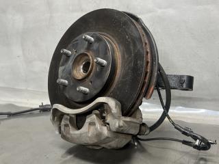Ступица правая передняя Toyota ISIS ZNM10 1ZZ 43211-44040 3 ракурс Ступица правая передняя Toyota ISIS ZNM10 1ZZ 43211-44040 3 ракурс