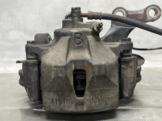 Ступица левая передняя Toyota ISIS ZNM10 1ZZ 43212-44040 5 ракурс Ступица левая передняя Toyota ISIS ZNM10 1ZZ 43212-44040 5 ракурс