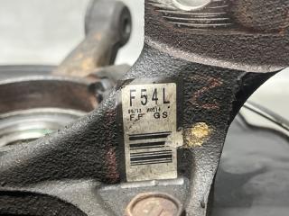 Ступица левая передняя Toyota ISIS ZNM10 1ZZ 43212-44040 5 ракурс Ступица левая передняя Toyota ISIS ZNM10 1ZZ 43212-44040 5 ракурс