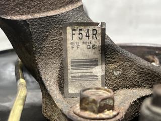 Ступица правая передняя Toyota ISIS ZNM10 1ZZ 43211-44040 5 ракурс Ступица правая передняя Toyota ISIS ZNM10 1ZZ 43211-44040 5 ракурс
