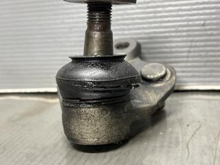 Шаровая опора передняя Toyota PRIUS NHW20 1NZ 43330-49055 4 ракурс Шаровая опора передняя Toyota PRIUS NHW20 1NZ 43330-49055 4 ракурс