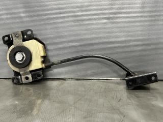 Крепление запасного колеса Toyota WISH ZGE20, ZGE21, ZGE25 2ZR 51900-68010 4 ракурс Крепление запасного колеса Toyota WISH ZGE20, ZGE21, ZGE25 2ZR 51900-68010 4 ракурс