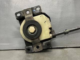 Крепление запасного колеса Toyota WISH ZGE20, ZGE21, ZGE25 2ZR 51900-68010 5 ракурс Крепление запасного колеса Toyota WISH ZGE20, ZGE21, ZGE25 2ZR 51900-68010 5 ракурс