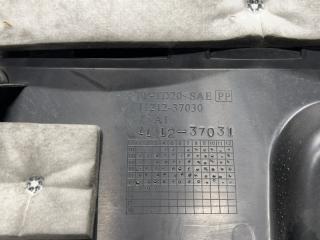Пластиковая крышка на двс Toyota VOXY ZRR70, ZRR75 3ZRFAE 11212-37031 4 ракурс