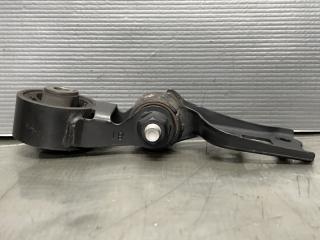 Подушка двигателя задняя Toyota PORTE NCP141 1NZ 12363-21150 4 ракурс