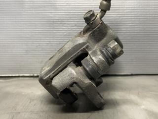 Суппорт правый задний Toyota VISTA ARDEO AZV50 1AZ 47730-32170 3 ракурс