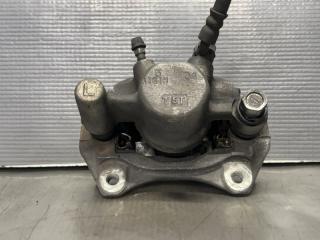 Суппорт левый задний Toyota WISH ZNE10 1ZZ 47750-21040 4 ракурс