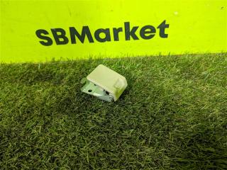 Запчасть ручка открывания капота передняя MITSUBISHI Pajero 2006