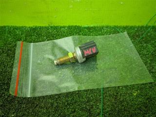 Запчасть концевик под педаль тормоза Toyota Harrier 2000