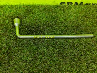 Запчасть ключ балонный Mercedes-Benz C-Class 2013