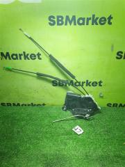 Замок двери передний правый Toyota Prius 2016