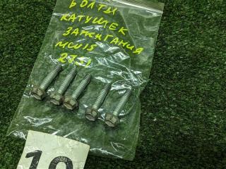 Запчасть болт крепления катушки зажигания Toyota Harrier 1998