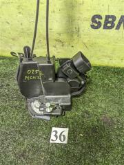 Замок двери задний правый Toyota Kluger 2006