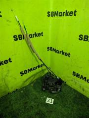 Замок двери передний правый Toyota Land Cruiser 2009