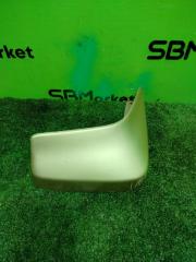 Запчасть брызговик задний правый Suzuki Escudo 2005