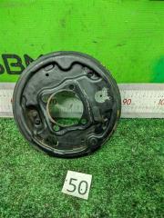 Щиток ступицы задний левый Toyota Corolla 2000