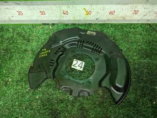 Щиток ступицы передний правый Toyota Land Cruiser 2014