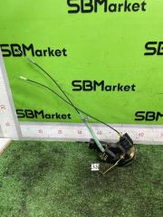 Замок двери задний левый Toyota Land Cruiser 1998