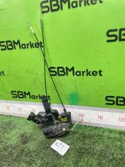 Замок двери передний левый Toyota Land Cruiser Cygnus 2004