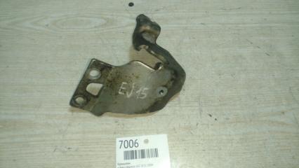 Запчасть кронштейн subaru impreza 2004