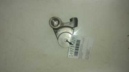 Фото запчасти кронштейн натяжного ролика TOYOTA Crown Majesta 2001 Б/У запчасть Запчасть кронштейн натяжного ролика TOYOTA Crown Majesta 2001