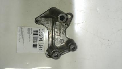 Запчасть кронштейн volkswagen Golf 2003