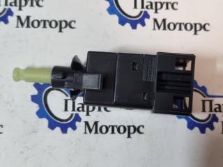 Выключатель стоп-сигнала Mercedes-Benz C-Class