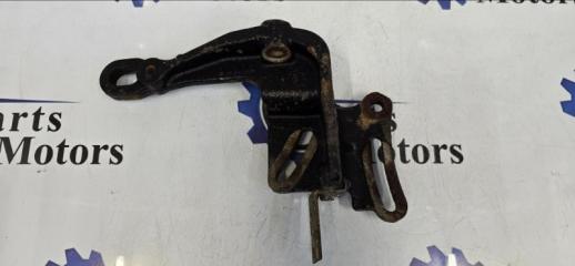 Запчасть кронштейн генератора Honda Logo