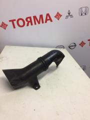 Воздухозаборник Honda Fit 2002