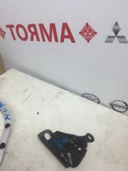 Петля буксировочная Toyota Camry 2005