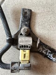 Датчик удара Toyota avensis контрактная Датчик удара Toyota avensis