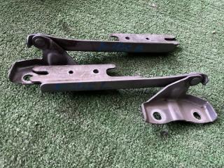 Петля капота Mazda Familia 2002