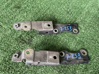 Фото запчасти петля капота Mitsubishi RVR 1995 Б/У запчасть Запчасть петля капота Mitsubishi RVR 1995