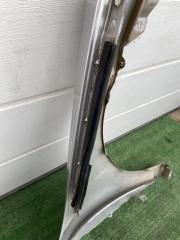 Уплотнитель крыла передний левый Toyota avensis 2006