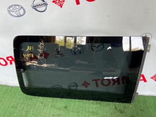 Стекло собачника правое HONDA STEP WAGON