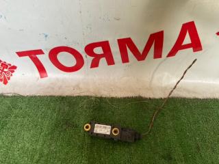 Датчик удара Mercedes E-class Б/У Датчик удара Mercedes E-class