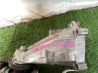 Кронштейн подушки двигателя левый MERCEDES C-class