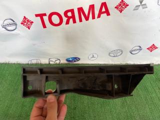 Запчасть крепление бампера переднее правое Volkswagen TOURAN 2004
