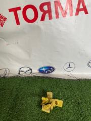 Запчасть крепление бампера переднее левое NISSAN X-TRAIL