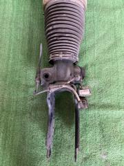 Стойка передняя левая Touareg 7L