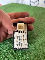 Кнопка стеклоподъемника Toyota Corolla NZE141 1nz