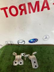 Фото запчасти петля двери передняя левая TOYOTA ALLEX Б/У запчасть Запчасть петля двери передняя левая TOYOTA ALLEX