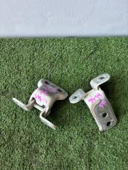 Петля двери передняя правая Toyota CAMRY Б/У Петля двери передняя правая Toyota CAMRY