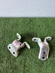 Петля двери передняя левая Toyota CAMRY Б/У Петля двери передняя левая Toyota CAMRY