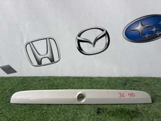 Молдинг крышки багажника TOYOTA COROLLA