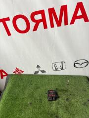 Фото запчасти блок управления вентилятором Mitsubishi Lancer Cedia Б/У запчасть Запчасть блок управления вентилятором Mitsubishi Lancer Cedia