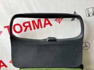 Обшивка двери багажника TOYOTA WISH